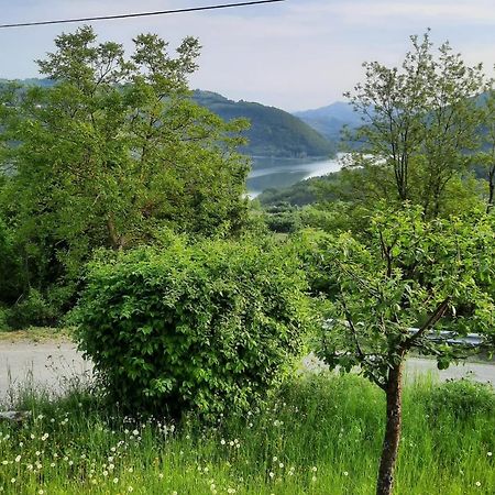 Casa In Sasso Con Piscina Villa Vernasca Bagian luar foto