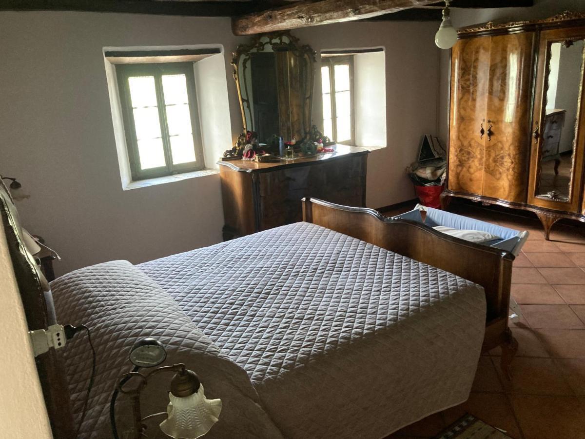 Casa In Sasso Con Piscina Villa Vernasca Bagian luar foto