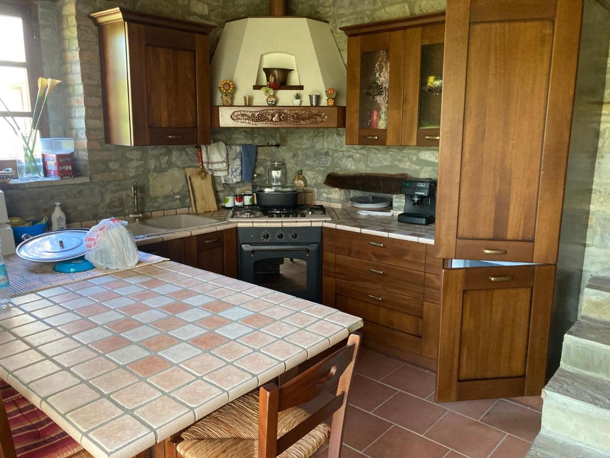 Casa In Sasso Con Piscina Villa Vernasca Bagian luar foto