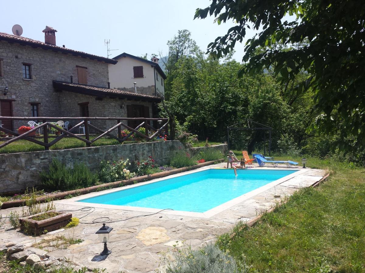 Casa In Sasso Con Piscina Villa Vernasca Bagian luar foto