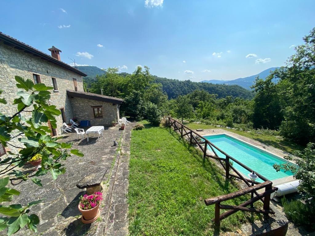 Casa In Sasso Con Piscina Villa Vernasca Bagian luar foto